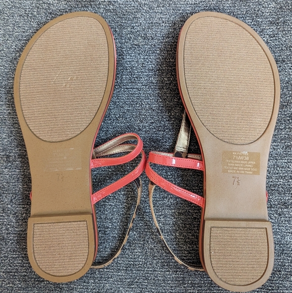 Kelly & Katie Pattiee Sandal Size 7.5 NWOB - Picture 2 of 3